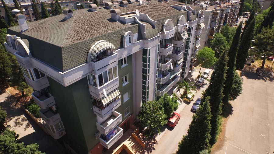 Zgrada iza Alpe bara